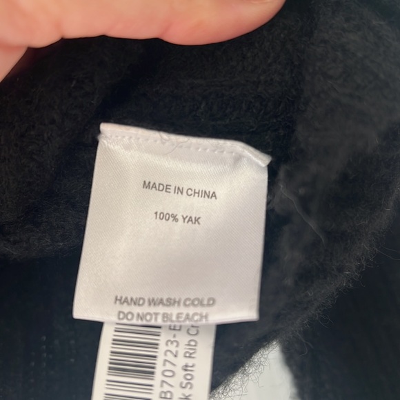 Quince 100% Yak Wool Soft Rib Crew Cardigan in Black size XS - Picture 4 of 4